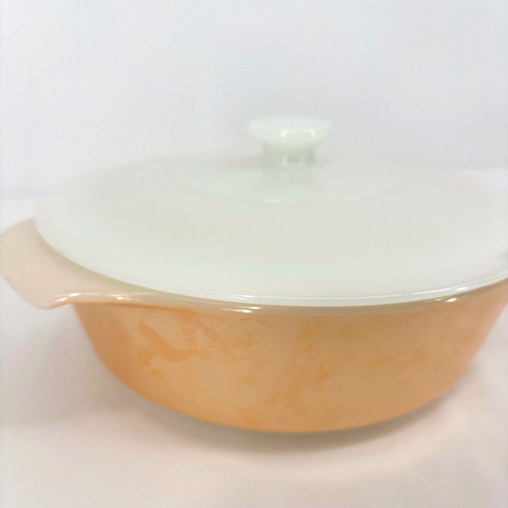Anchor Hocking Fire-King Peach Luster 1.5 Qt Casserole Dish with Lid 437 USA